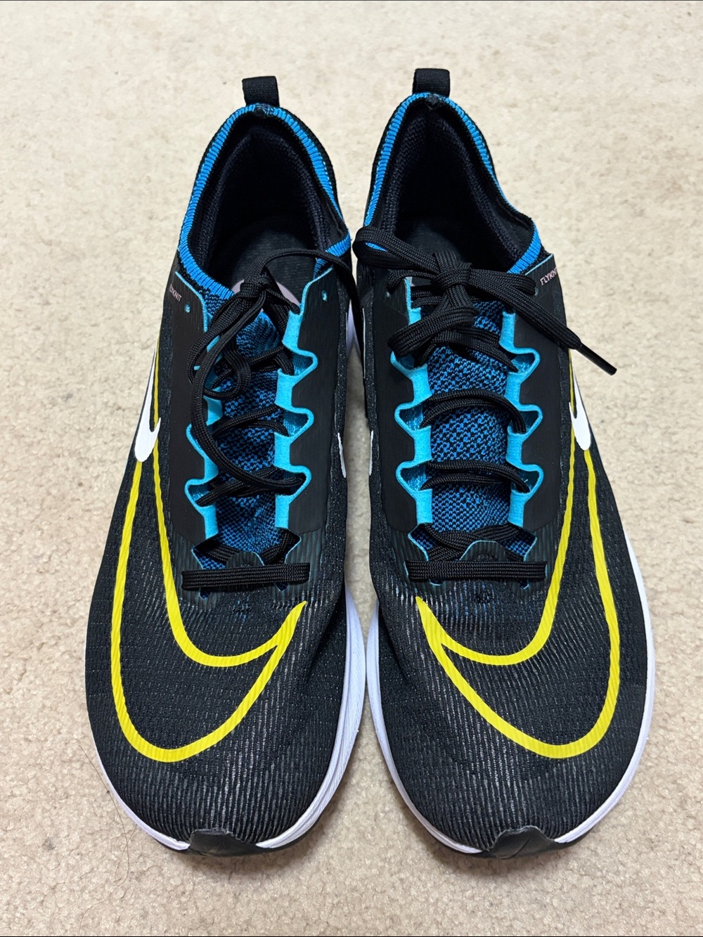 Nike Runners - Picture 3 of 10